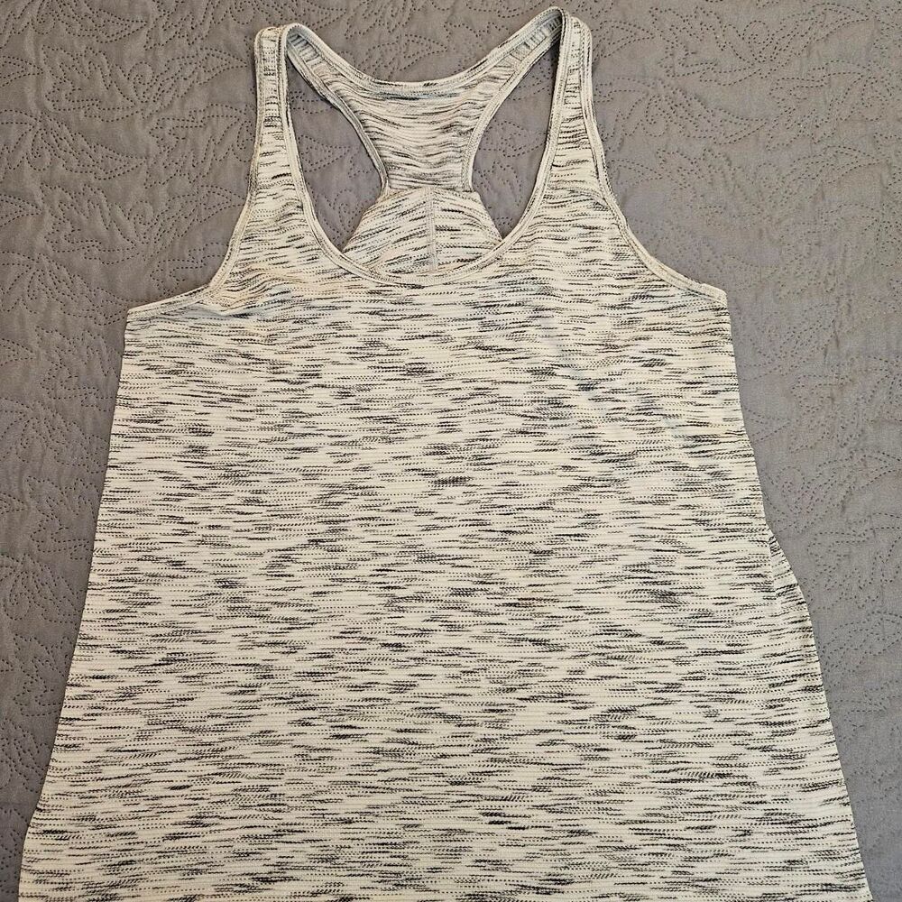 Lululemon Women's Grey and White Vest